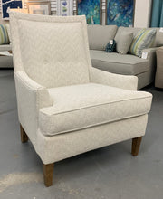 Load image into Gallery viewer, Rowe Monroe Chair in Off White Chevron